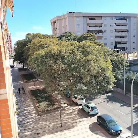 Junto Estación Tren Y La Playa, Garaje Incluido Apartamento Málaga