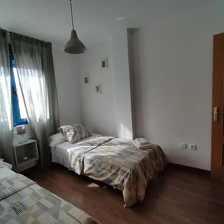 Apartamento Junto Estación Tren Y La Playa, Garaje Incluido *