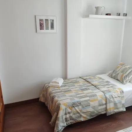 Junto Estación Tren Y La Playa, Garaje Incluido *