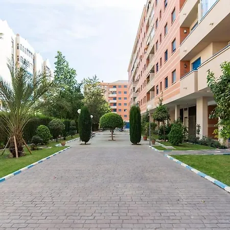 Junto Estación Tren Y La Playa, Garaje Incluido Apartamento