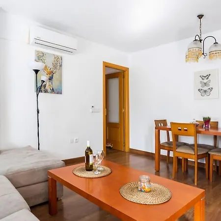 Junto Estación Tren Y La Playa, Garaje Incluido Apartamento Málaga